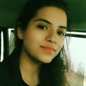 Meet your Posher, Dalila